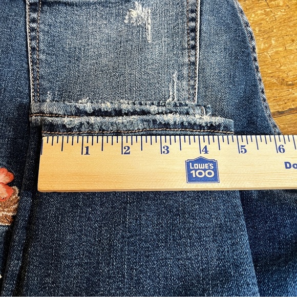 MISS ME Ankle Skinny Embroidered Medium Wash Distressed size 27 Jeans - Picture 14 of 16